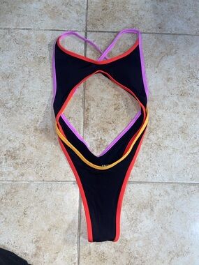 OneOne Swimwear Sadie 80s Style One Piece swimsuit in Sunset color size S